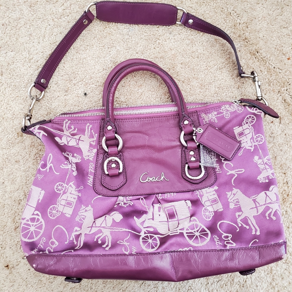 Coach purse and wallet